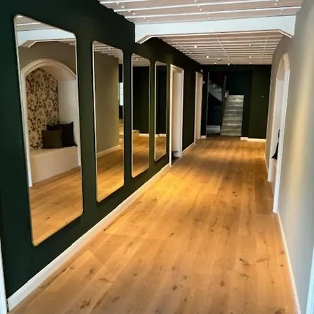 Gut Haggn Hotel *
